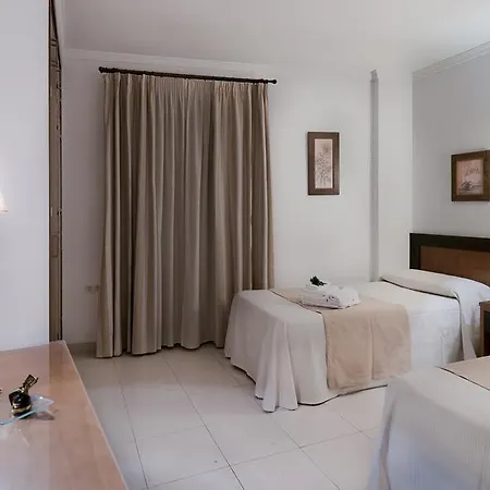 Hotel Restaurante Blanco Y Conil De La Frontera