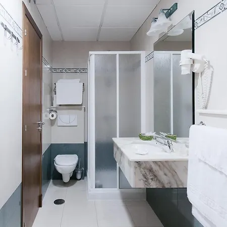 Hotel Restaurante Blanco Y Conil De La Frontera