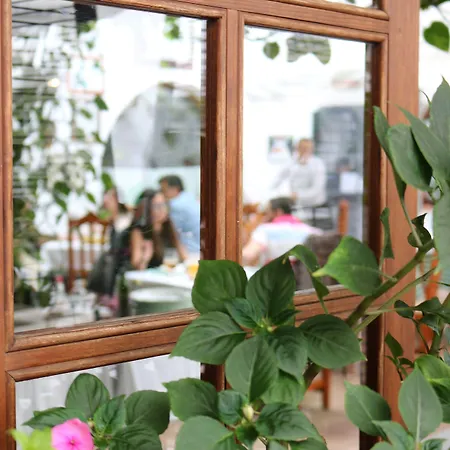 Restaurante Blanco Y Готель 2*