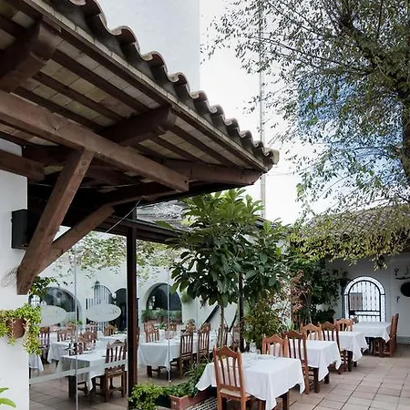 Restaurante Blanco Y 호텔 2*